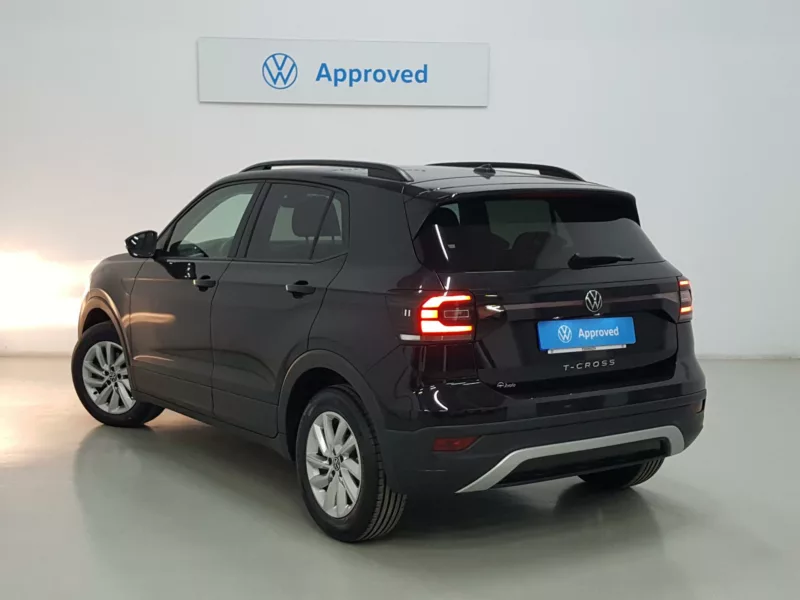 VOLKSWAGEN T-CROSS Gasolina 2023 segunda-mano Jaén