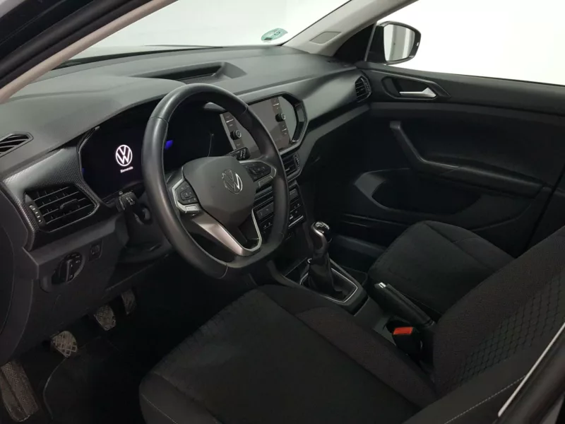 VOLKSWAGEN T-CROSS Gasolina 2023 segunda-mano Jaén