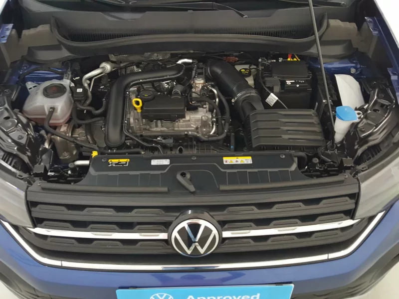 VOLKSWAGEN T-CROSS Gasolina 2023 segunda-mano Jaén