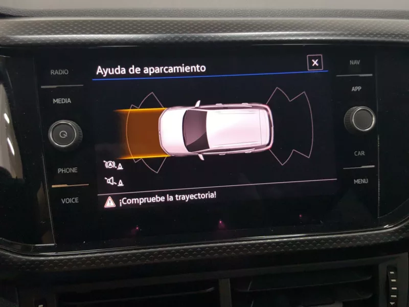 VOLKSWAGEN T-CROSS Gasolina 2023 segunda-mano Jaén