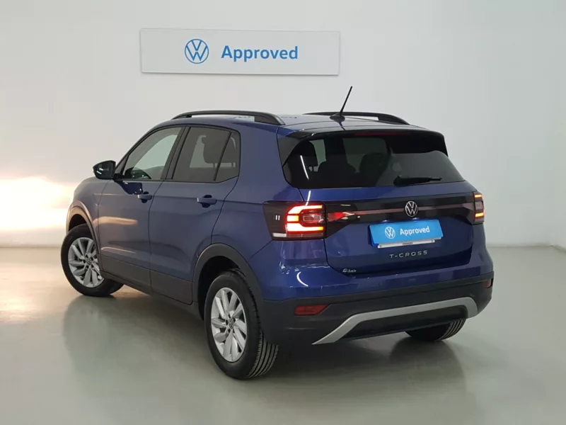 VOLKSWAGEN T-CROSS Gasolina 2023 segunda-mano Jaén