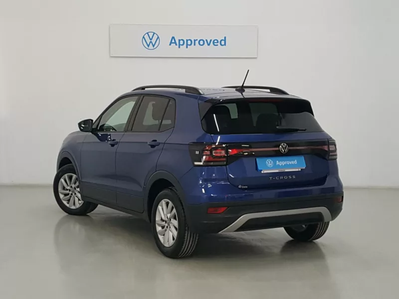 VOLKSWAGEN T-CROSS Gasolina 2023 segunda-mano Jaén