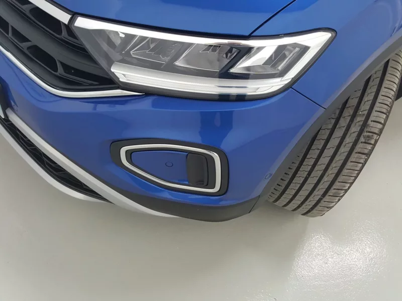 VOLKSWAGEN T-ROC Gasolina 2023 segunda-mano Jaén