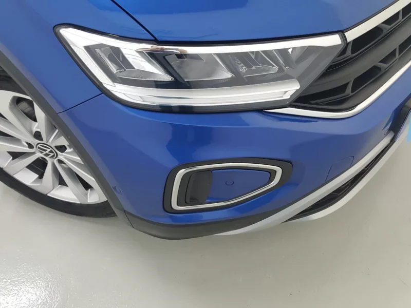 VOLKSWAGEN T-ROC Gasolina 2023 segunda-mano Jaén