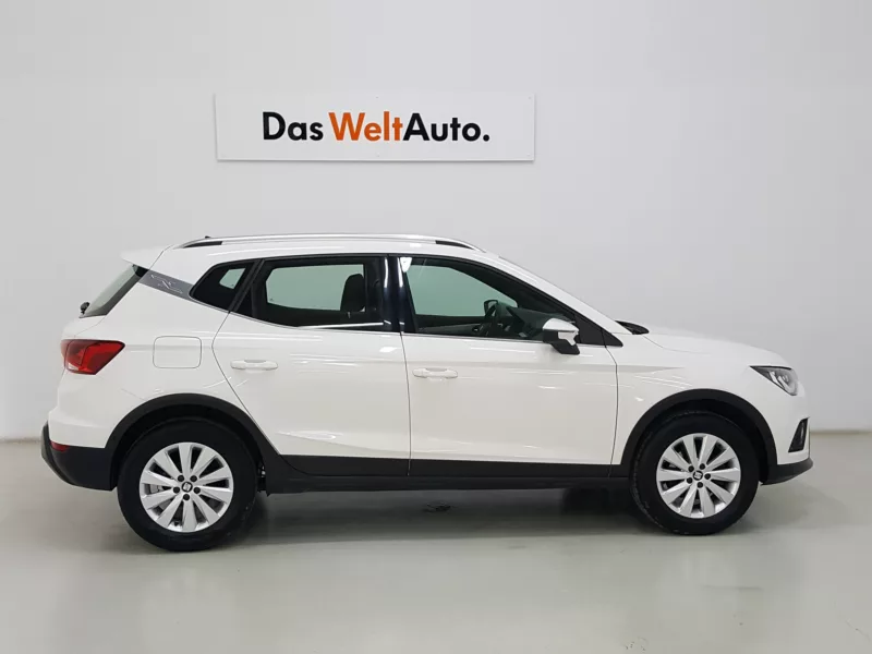 SEAT ARONA Gasolina 2018 segunda-mano Granada