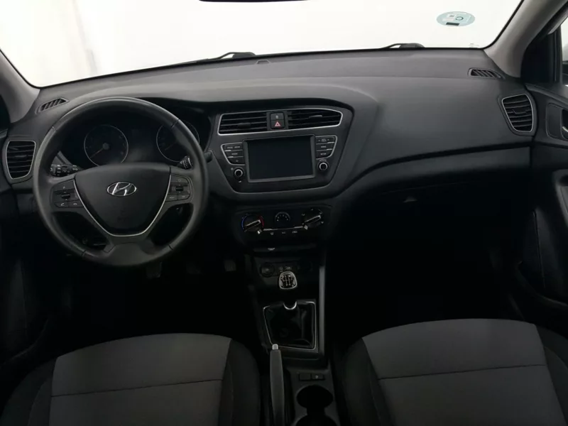 HYUNDAI I20 Gasolina 2020 segunda-mano Jaén