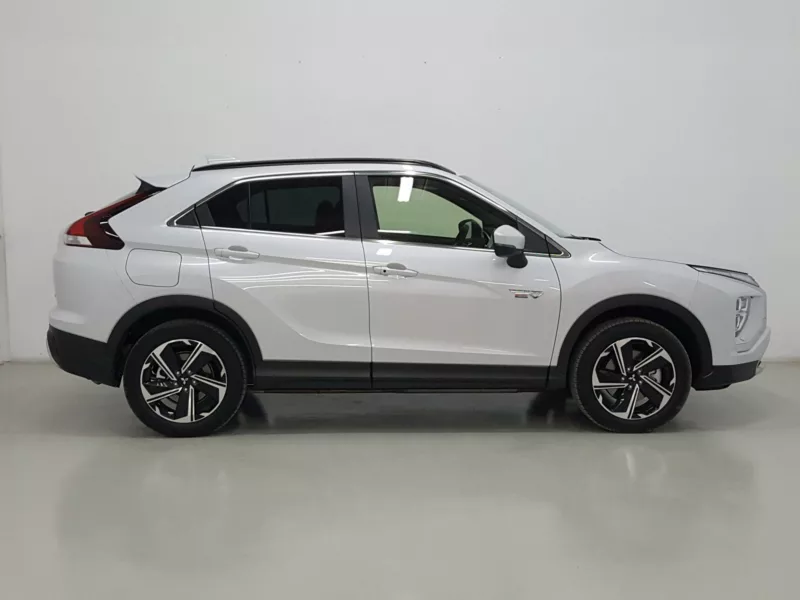 MITSUBISHI ECLIPSE CROSS PHEV Hibrido enchufable 2024 segunda-mano Jaén