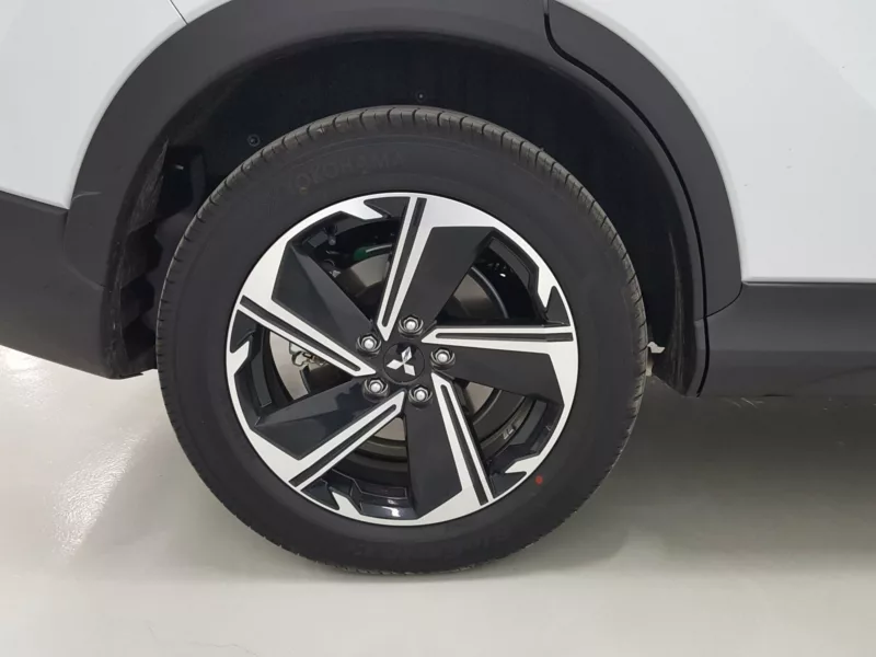 MITSUBISHI ECLIPSE CROSS PHEV Hibrido enchufable 2024 segunda-mano Jaén