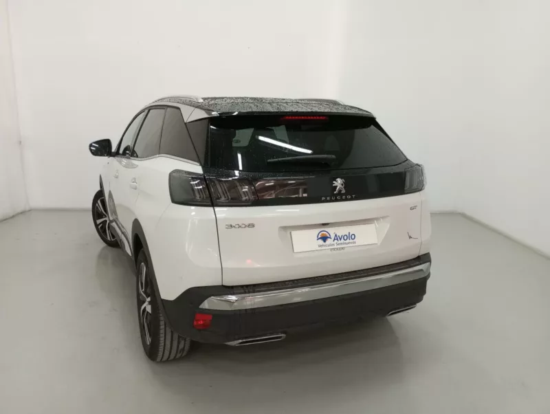 PEUGEOT 3008 Gasolina 2023 segunda-mano Jaén