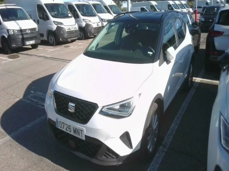 SEAT ARONA Gasolina 2024 segunda-mano Jaén