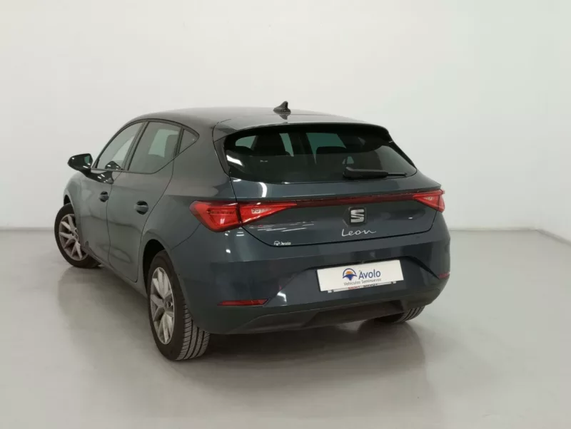 SEAT LEON Gasolina 2024 segunda-mano Jaén