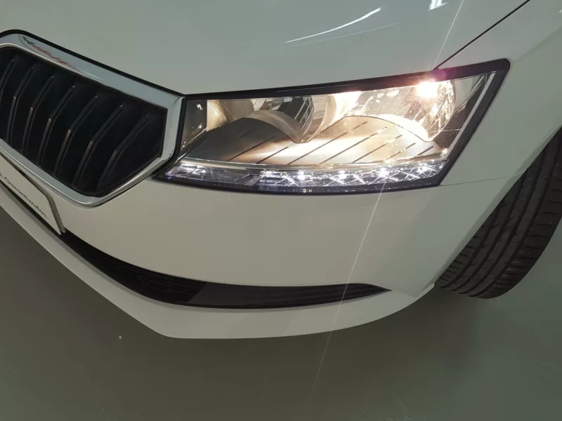 SKODA FABIA Gasolina 2020 segunda-mano Jaén