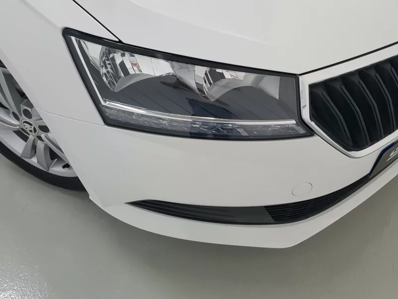 SKODA FABIA Gasolina 2021 segunda-mano Jaén