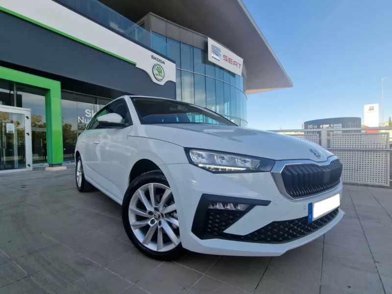 SKODA SCALA Gasolina 2024 km 0 Jaén