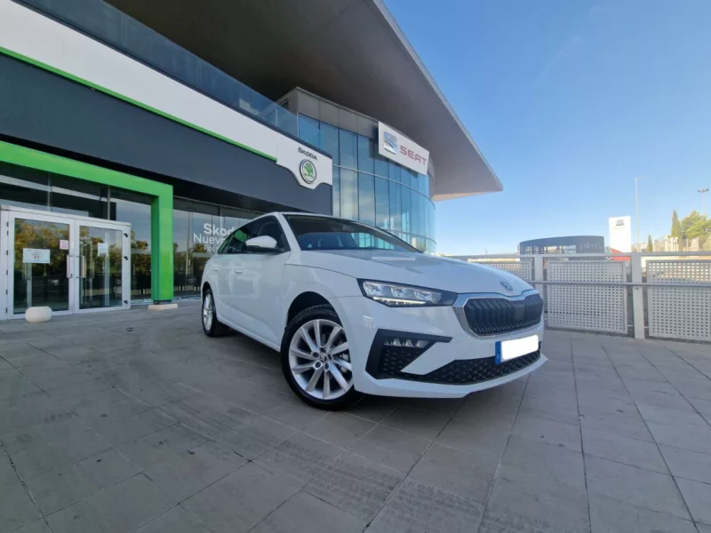 SKODA SCALA Gasolina 2024 km 0 Jaén