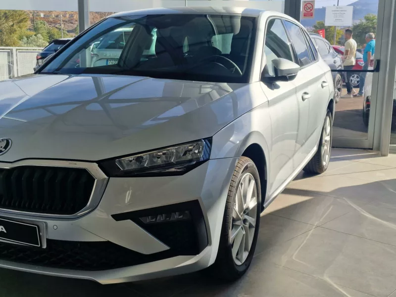 SKODA SCALA Gasolina 2024 km 0 Jaén