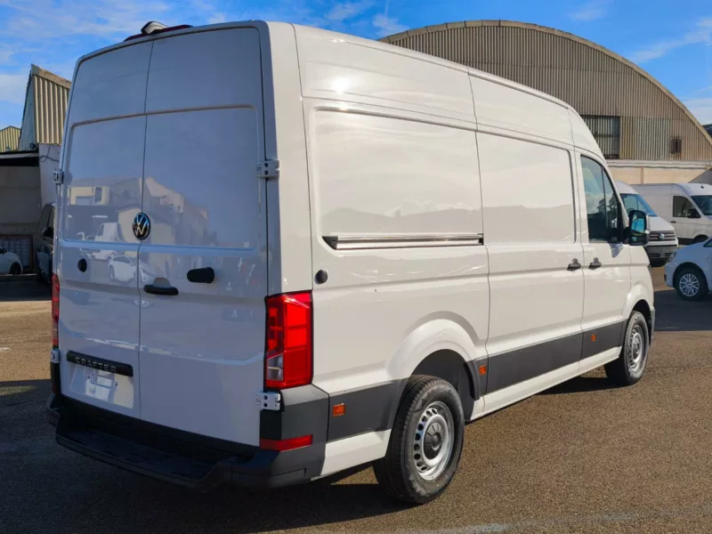 VOLKSWAGEN CRAFTER FURGON Diesel 2024 km 0 Jaén