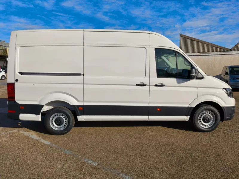 VOLKSWAGEN CRAFTER FURGON Diesel 2024 km 0 Jaén