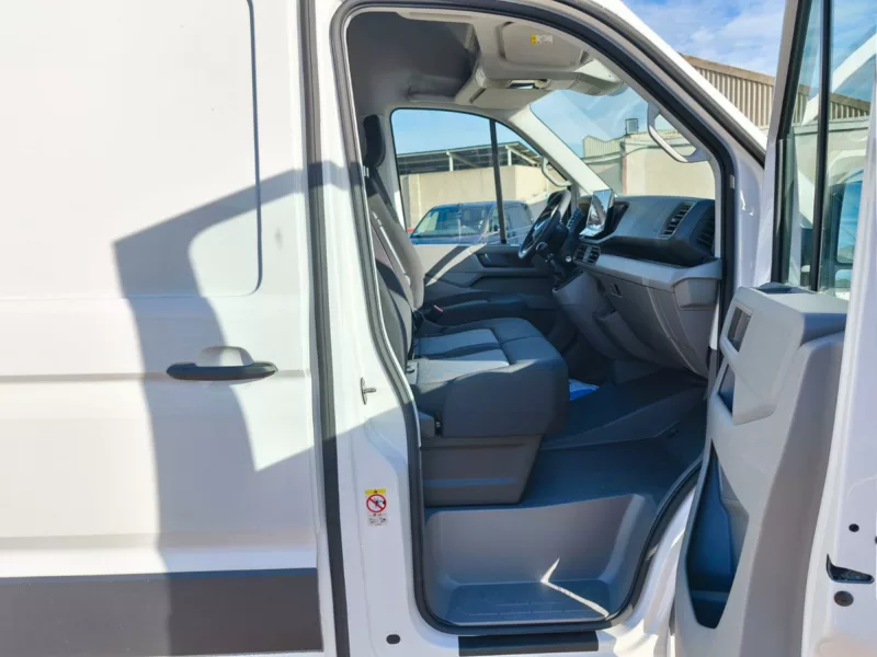 VOLKSWAGEN CRAFTER FURGON Diesel 2024 km 0 Jaén