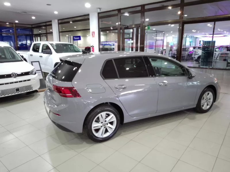 VOLKSWAGEN GOLF Gasolina 2024 km 0 Jaén