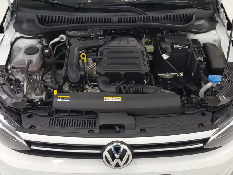 VOLKSWAGEN POLO Gasolina 2020 segunda-mano Jaén