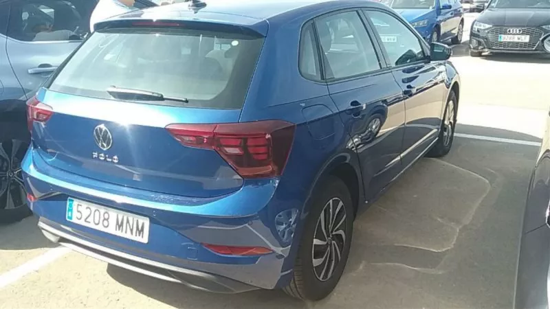 VOLKSWAGEN POLO Gasolina 2024 segunda-mano Jaén