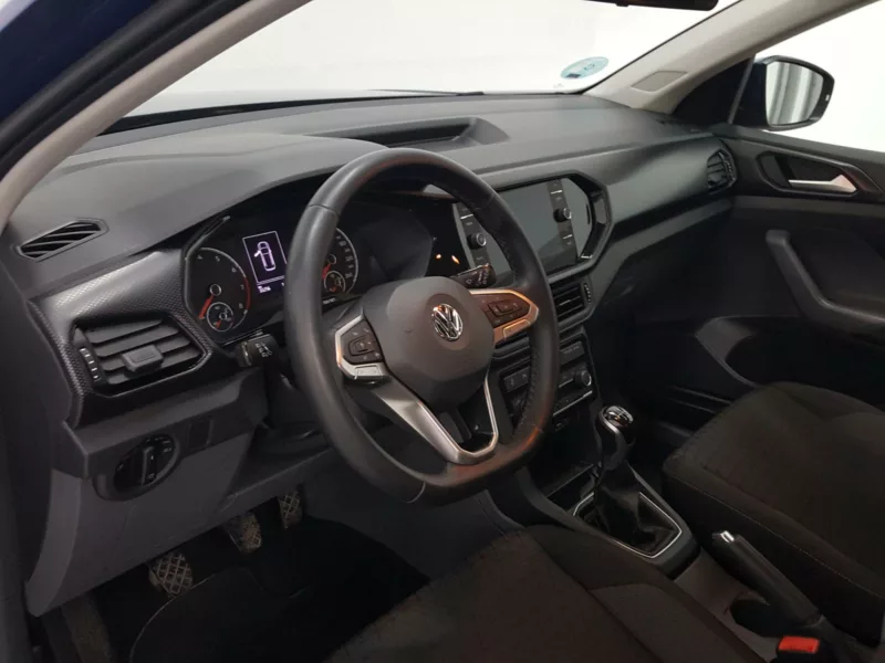 VOLKSWAGEN T-CROSS Gasolina 2020 segunda-mano Jaén