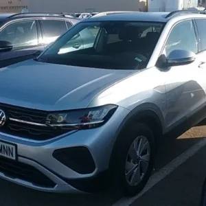 VOLKSWAGEN T-CROSS Gasolina 2024 segunda-mano Jaén