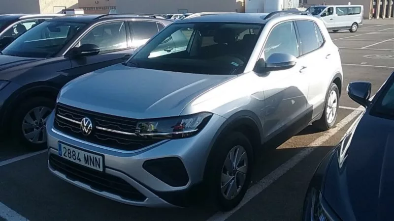 VOLKSWAGEN T-CROSS Gasolina 2024 segunda-mano Jaén