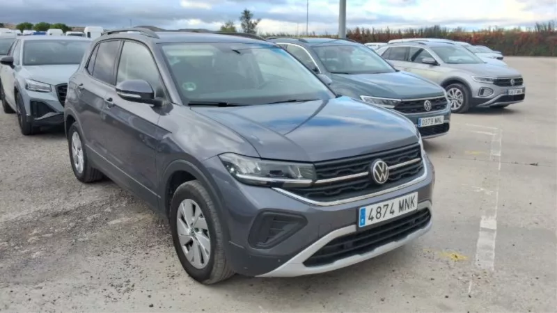 VOLKSWAGEN T-CROSS Gasolina 2024 segunda-mano Jaén