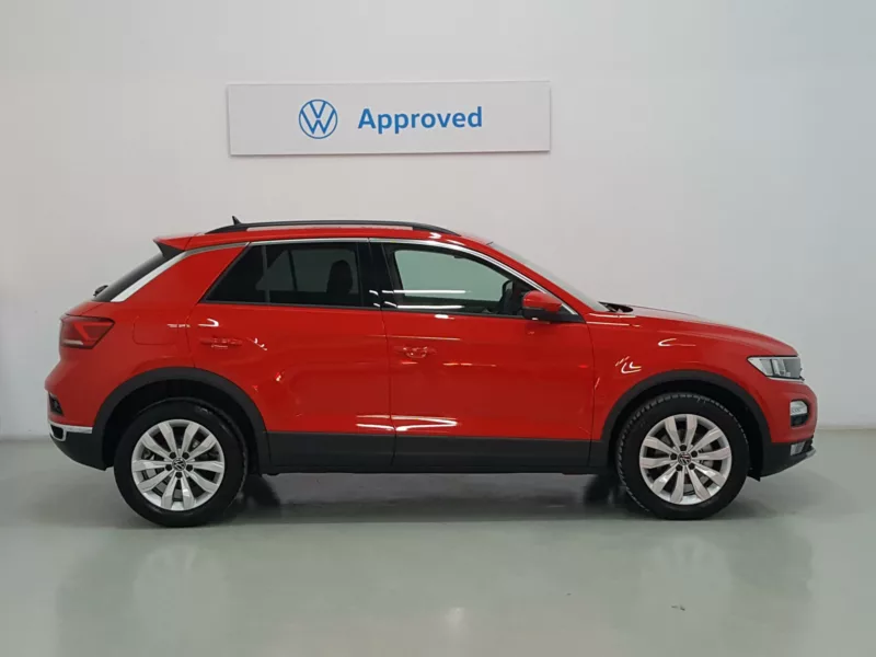 VOLKSWAGEN T-ROC Gasolina 2021 segunda-mano Jaén