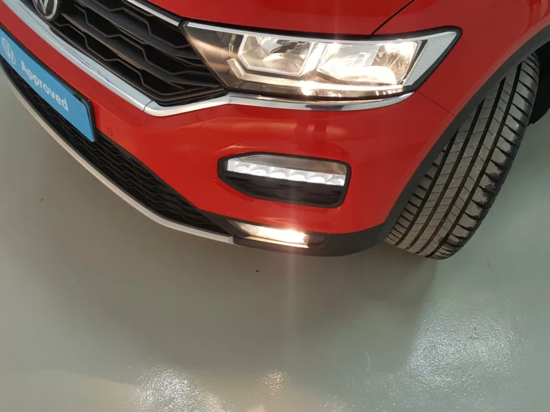 VOLKSWAGEN T-ROC Gasolina 2021 segunda-mano Jaén