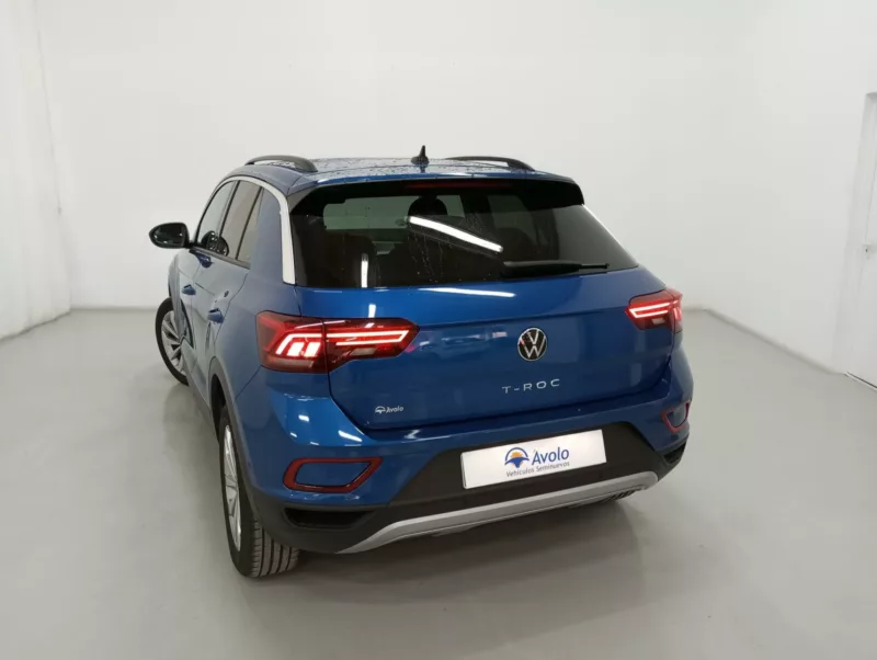 VOLKSWAGEN T-ROC Gasolina 2023 segunda-mano Jaén