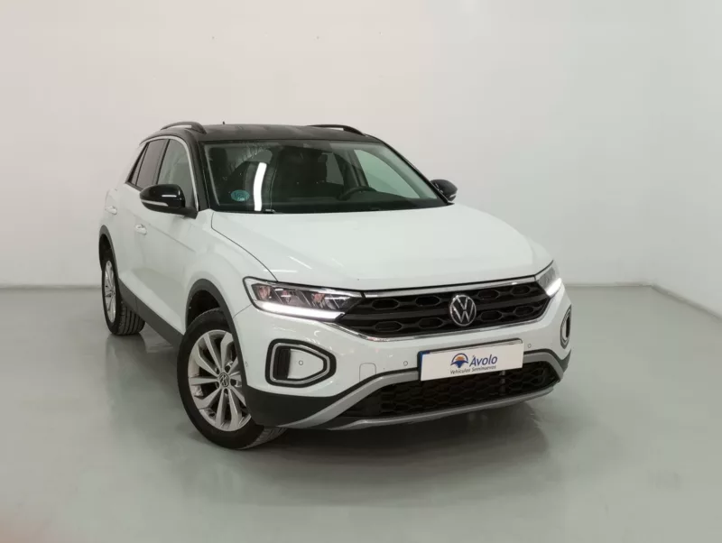 VOLKSWAGEN T-ROC Gasolina 2023 segunda-mano Jaén