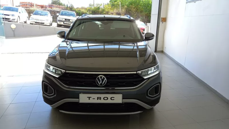 VOLKSWAGEN T-ROC Gasolina 2024 km 0 Jaén