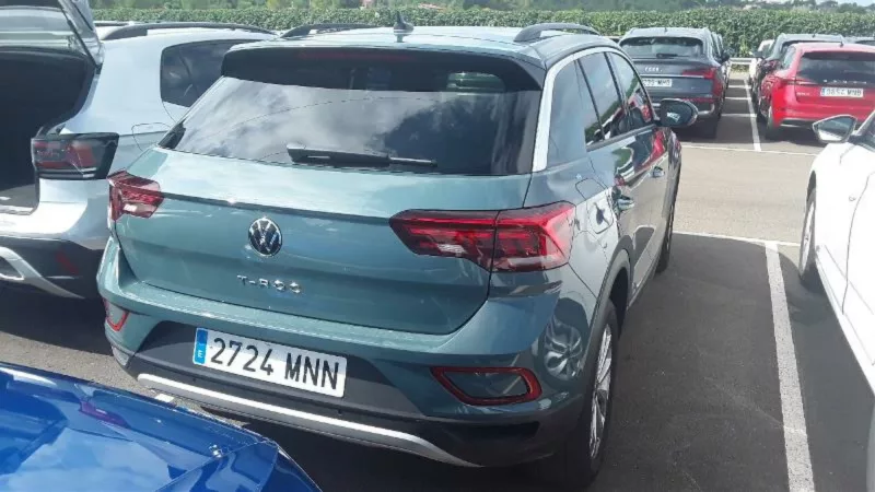 VOLKSWAGEN T-ROC Gasolina 2024 segunda-mano Jaén