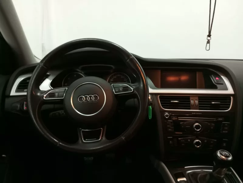 AUDI A4 Diesel 2015 segunda-mano Jaén