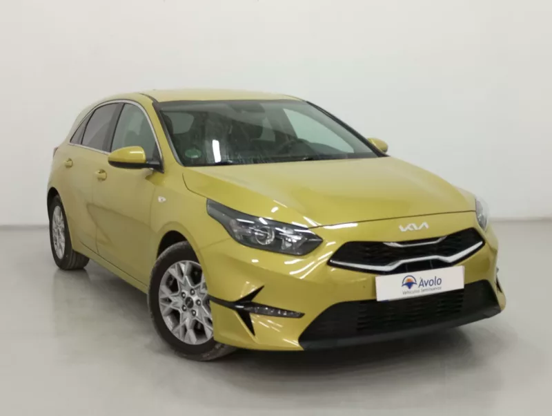 KIA CEE'D Gasolina 2022 segunda-mano Jaén