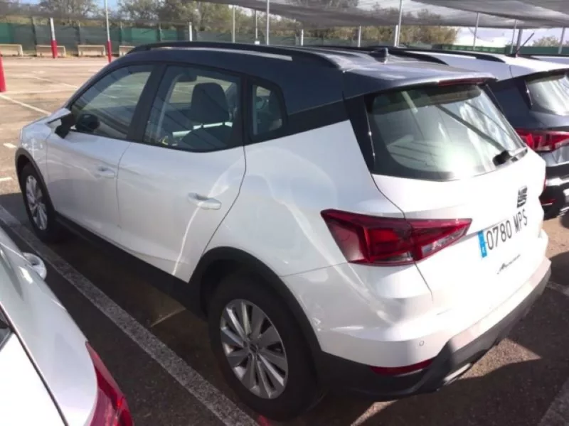 SEAT ARONA Gasolina 2024 segunda-mano Jaén