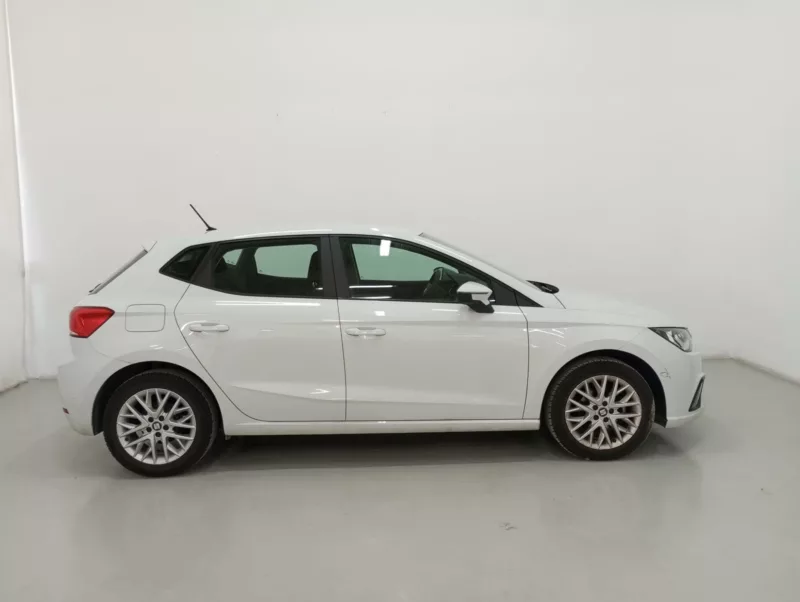 SEAT IBIZA Gasolina 2019 segunda-mano Jaén