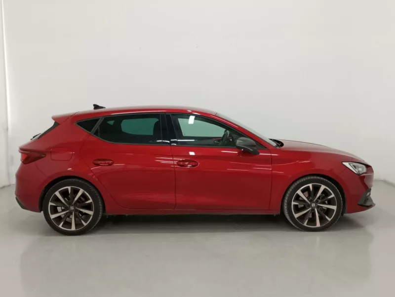 SEAT LEON Hibrido 2021 segunda-mano Jaén