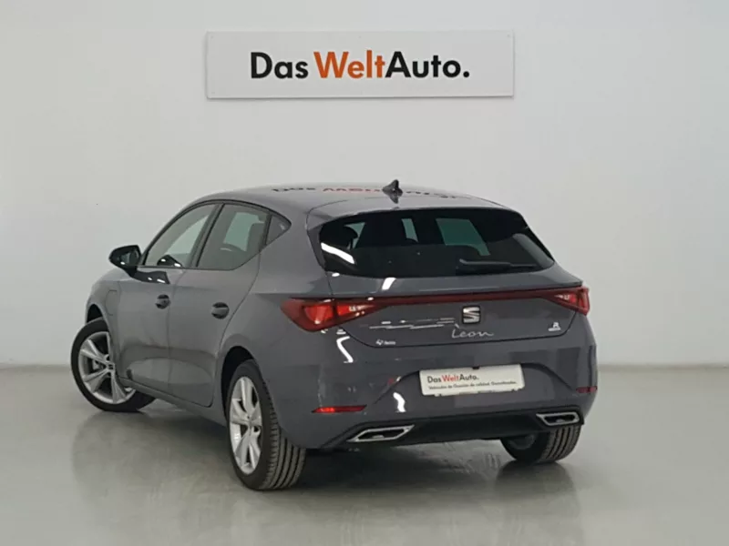 SEAT LEON Hibrido enchufable 2023 km 0 Jaén