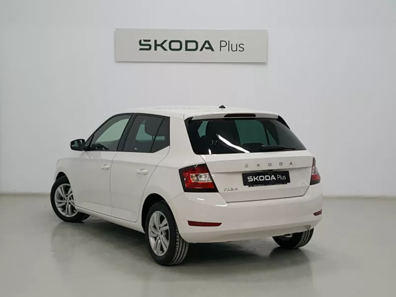 SKODA FABIA Gasolina 2021 segunda-mano Jaén