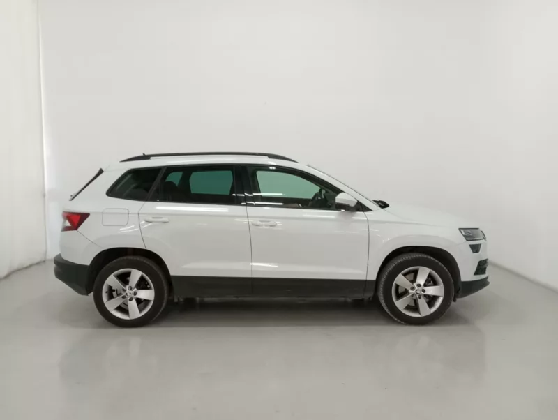 SKODA KAROQ Gasolina 2018 segunda-mano Jaén