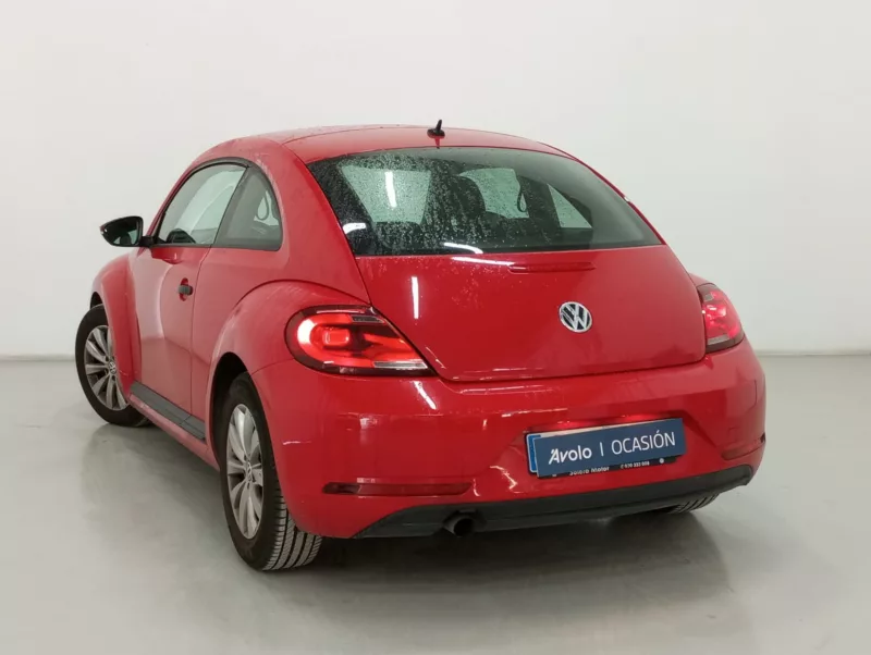 VOLKSWAGEN BEETLE Gasolina 2017 segunda-mano Jaén