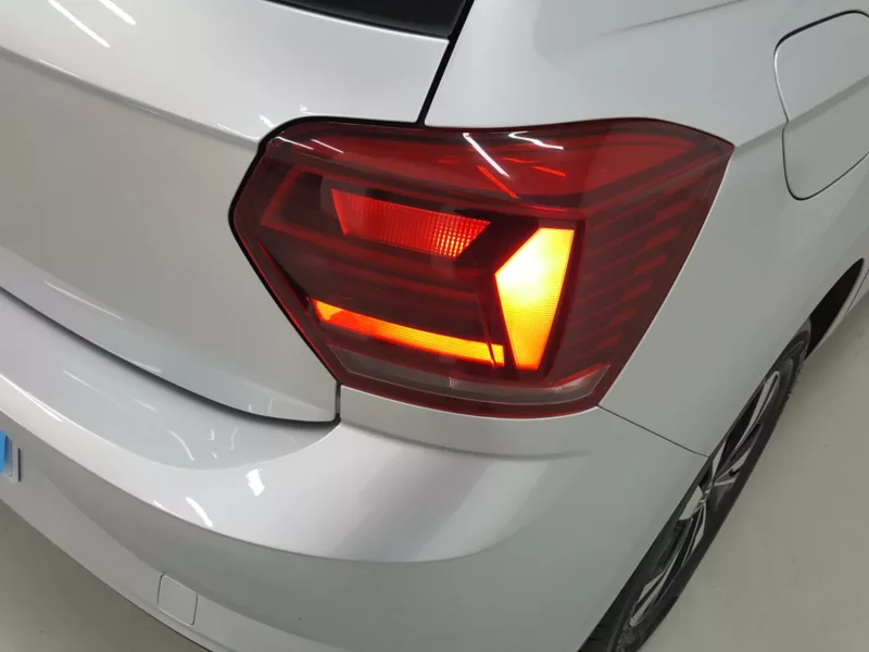 VOLKSWAGEN POLO Gasolina 2021 segunda-mano Jaén