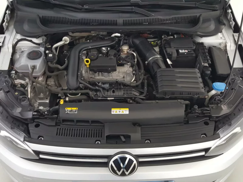 VOLKSWAGEN POLO Gasolina 2021 segunda-mano Jaén