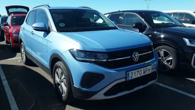 VOLKSWAGEN T-CROSS Gasolina 2024 segunda-mano Jaén