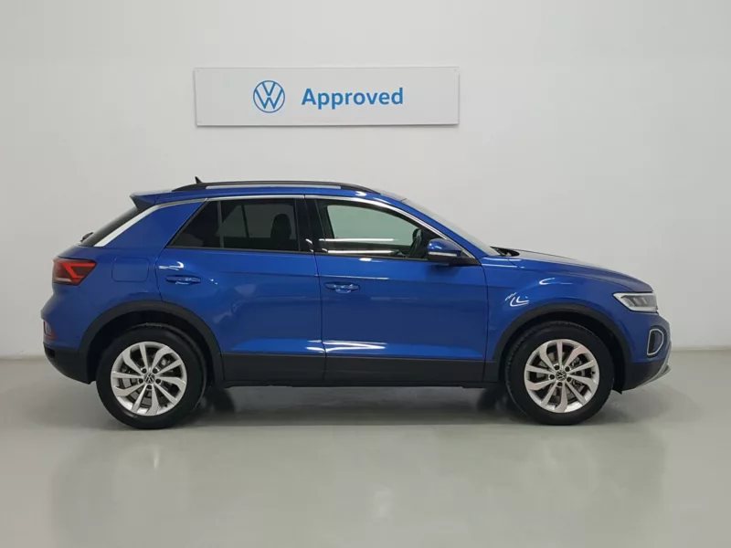 VOLKSWAGEN T-ROC Gasolina 2023 segunda-mano Jaén