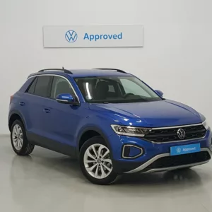 VOLKSWAGEN T-ROC Gasolina 2023 segunda-mano Jaén